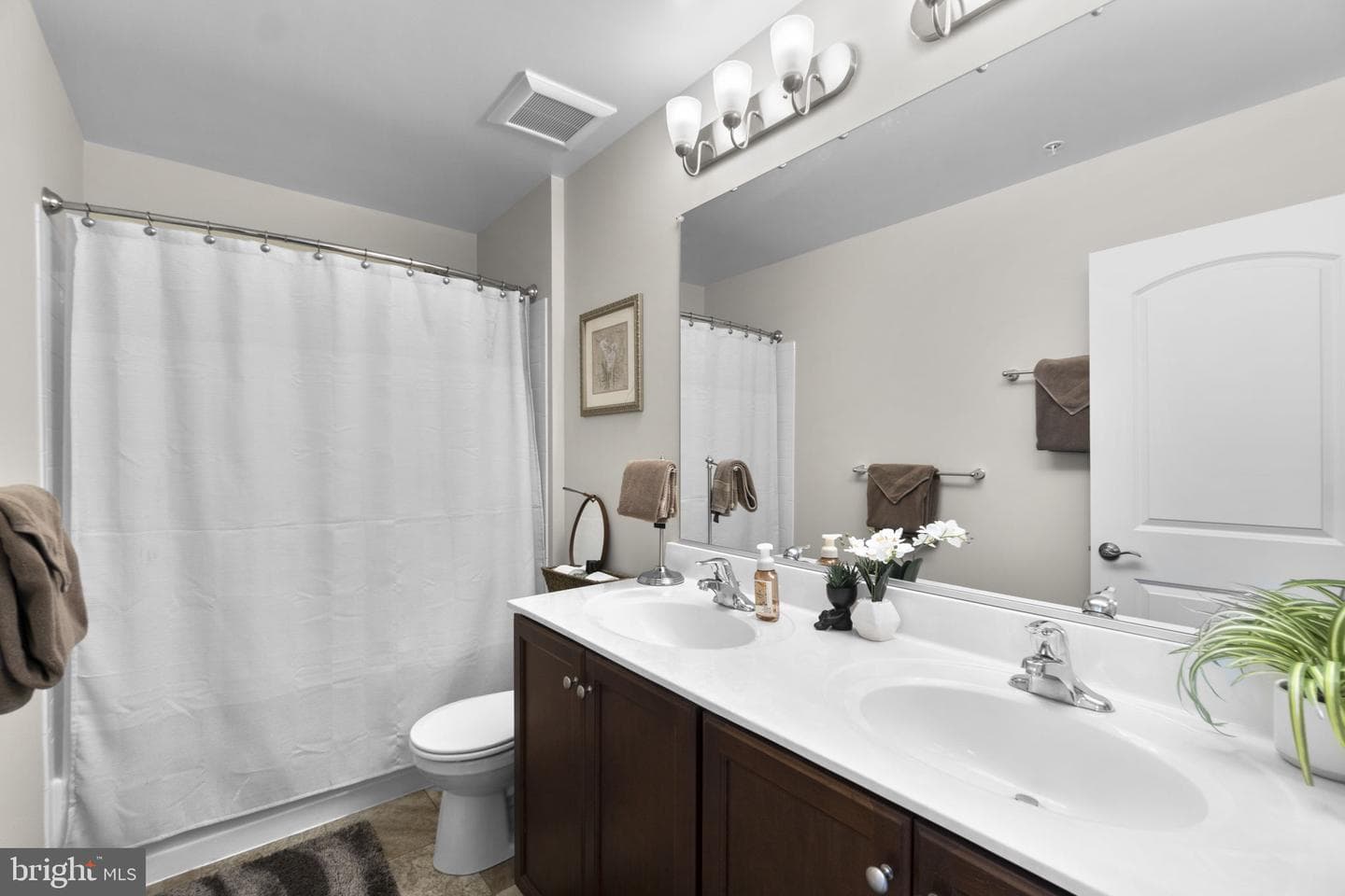 2757 Town View Circle photo 17