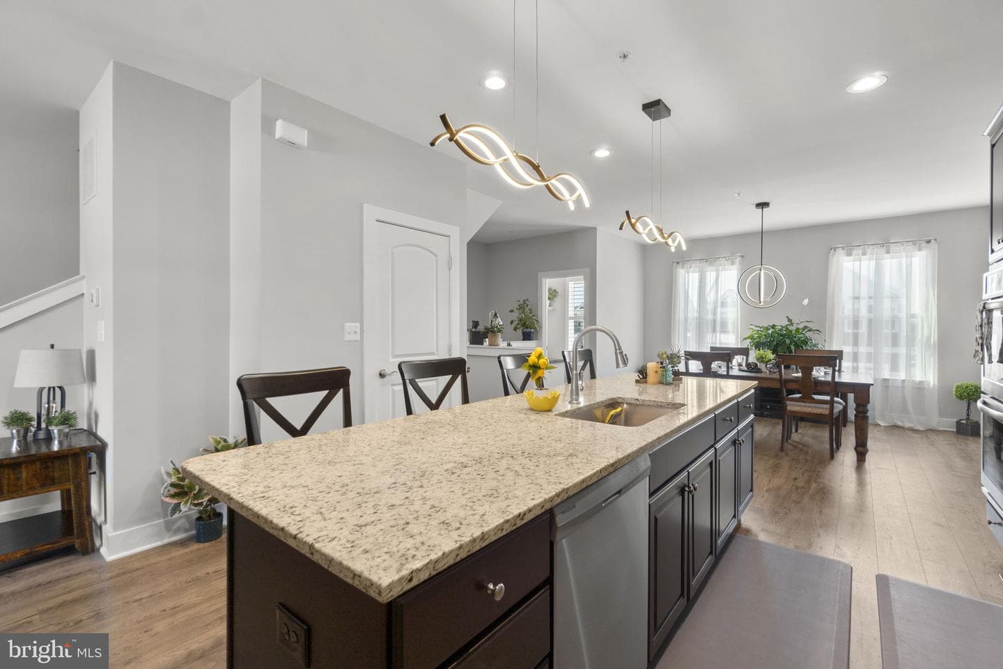 2757 Town View Circle photo 4