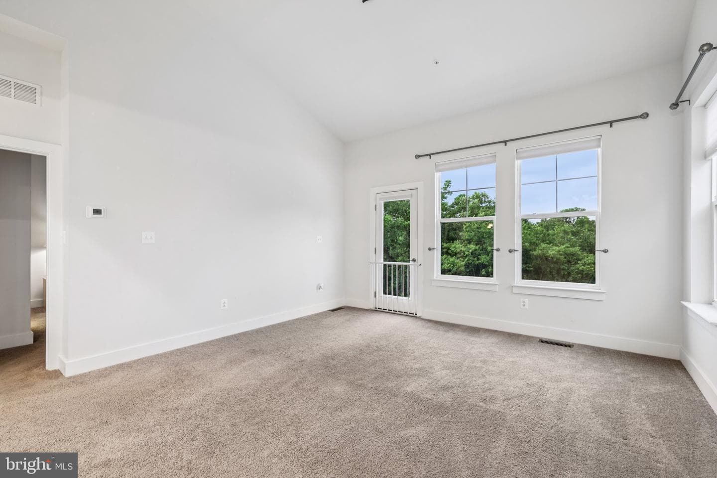 2810 Town View Circle photo 11