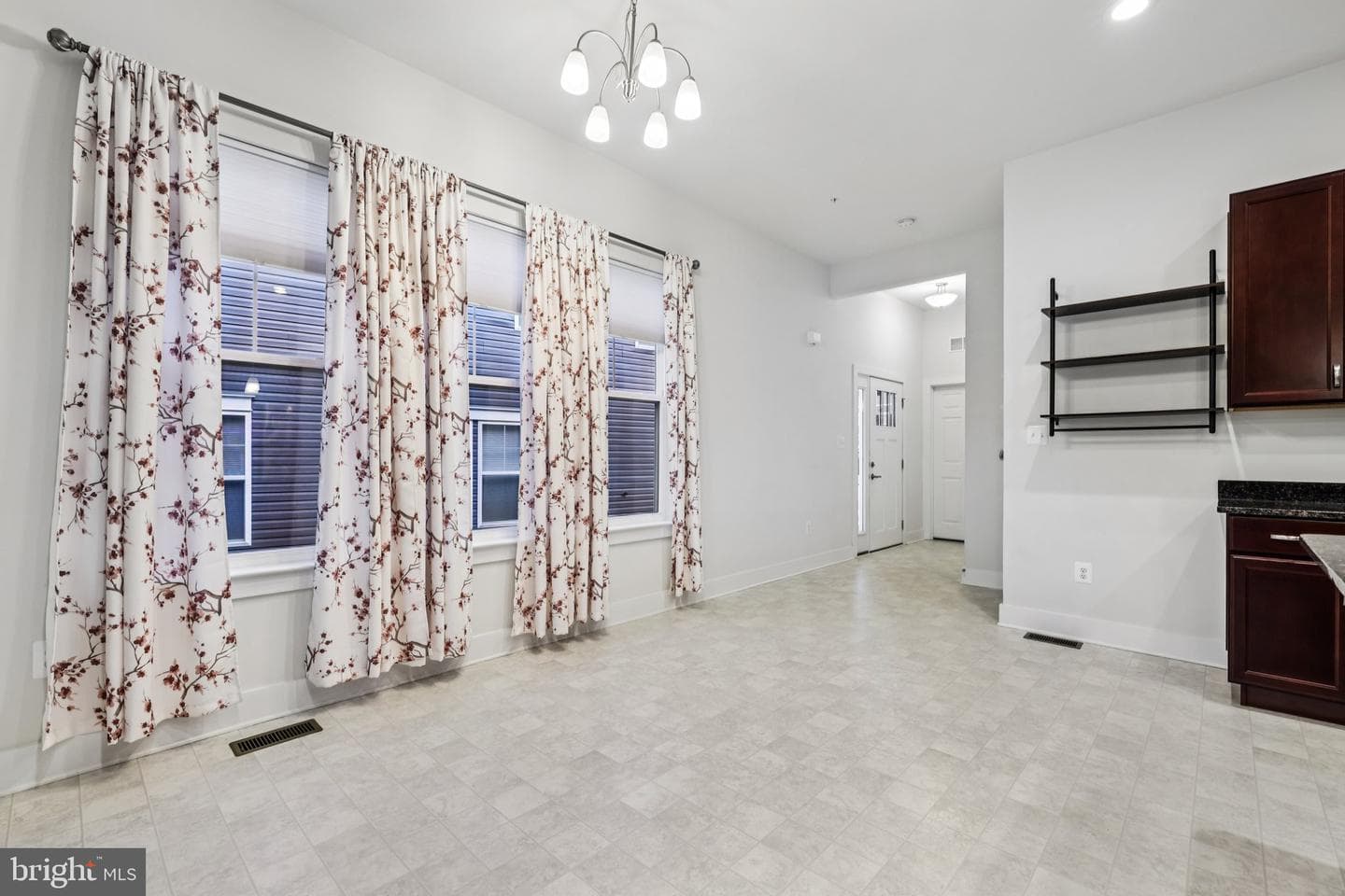 2810 Town View Circle photo 14