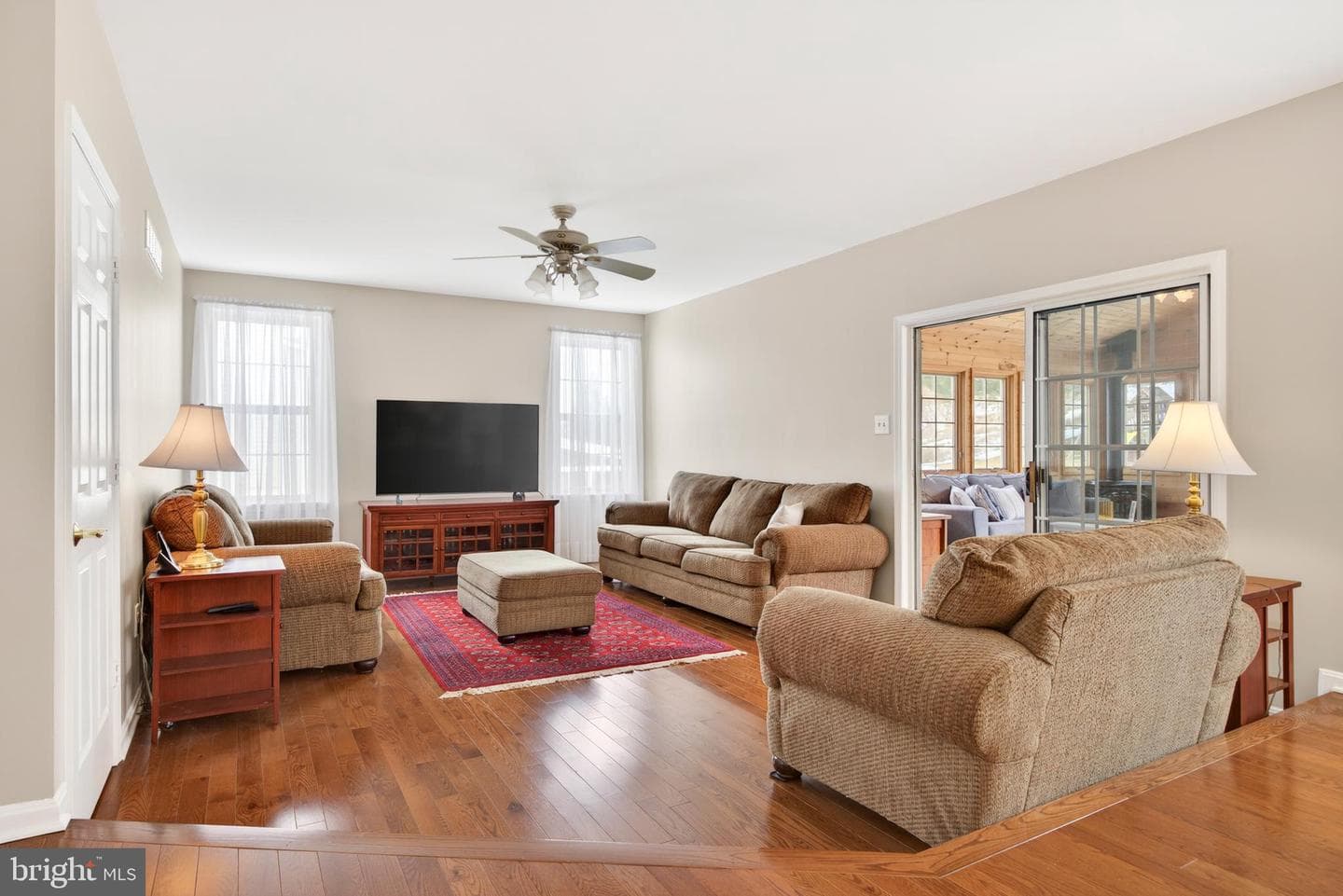 6041 Kennard Court photo 10