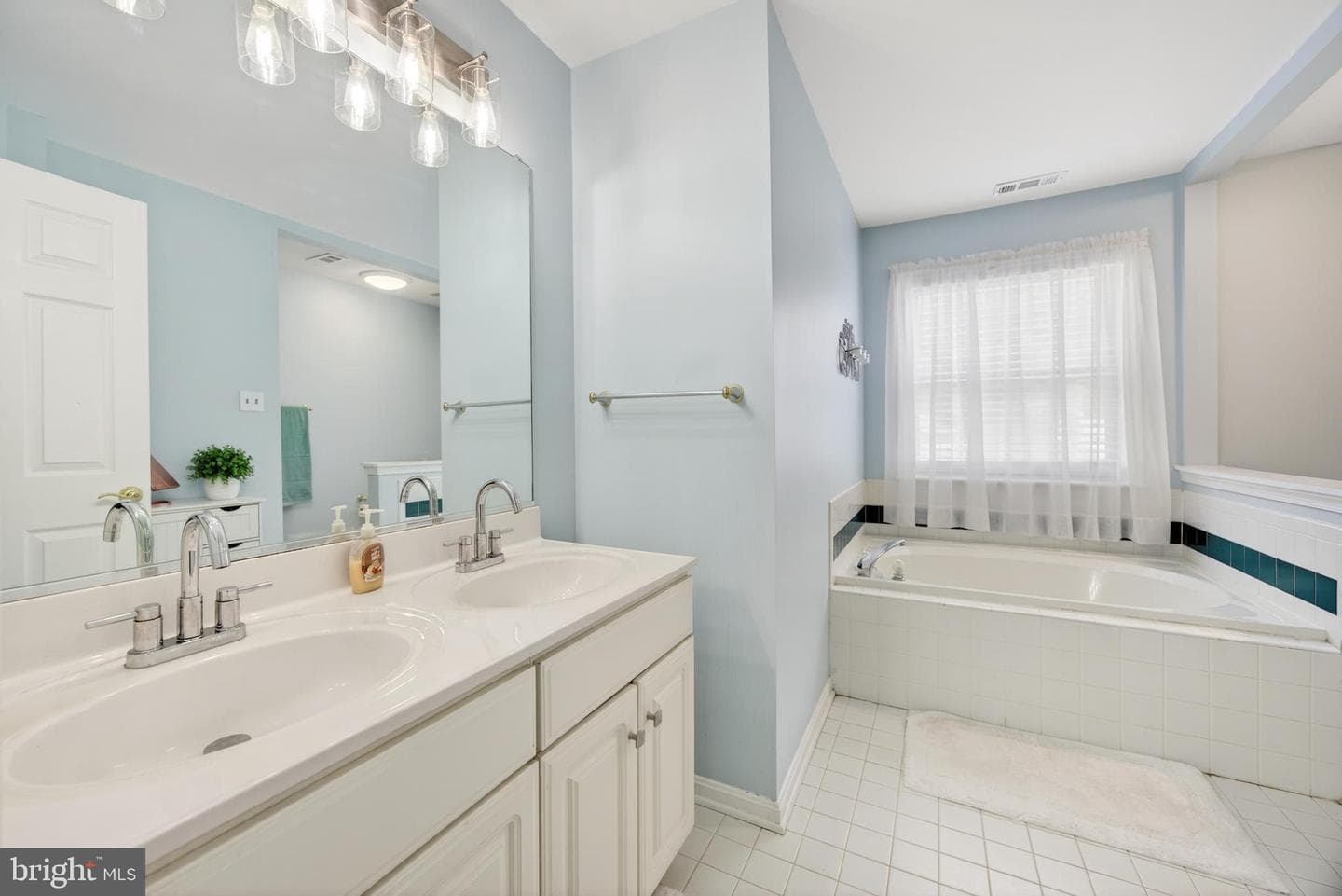 6041 Kennard Court photo 17