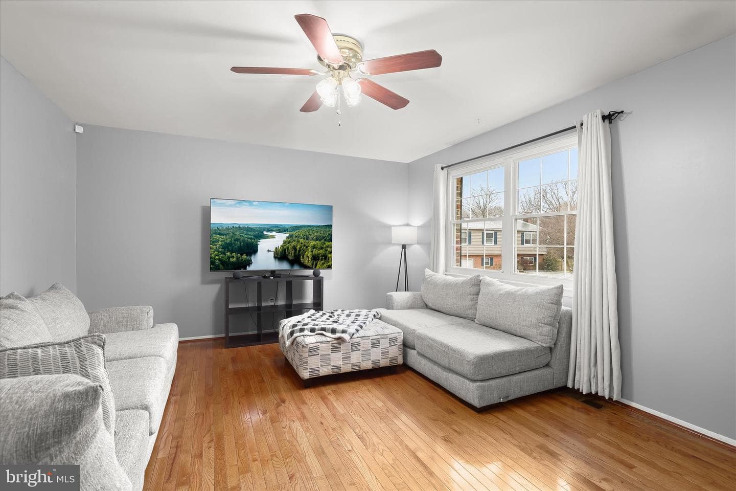 16 Fox Meadow Garth photo 3