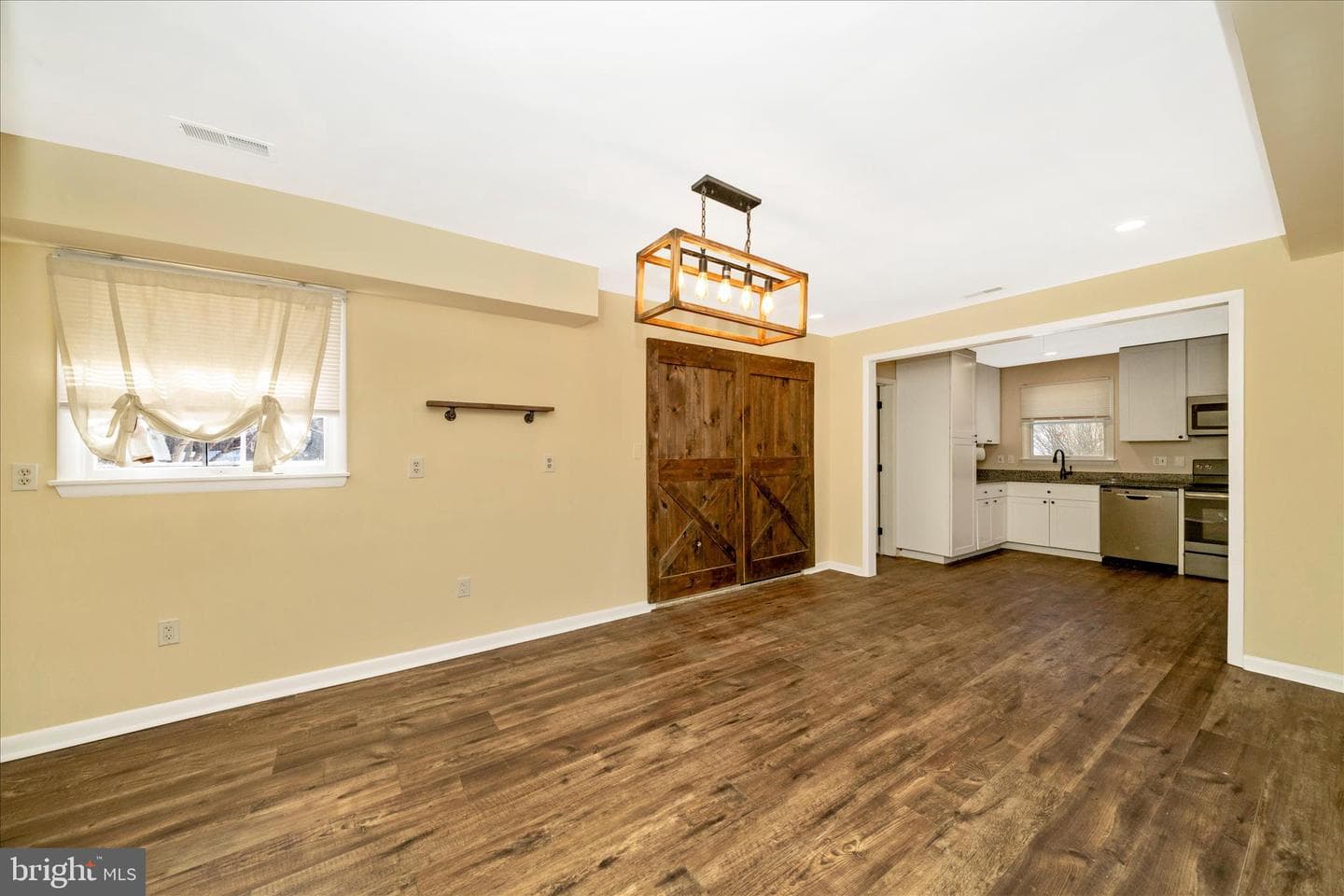 923 Klees Mill Road photo 12