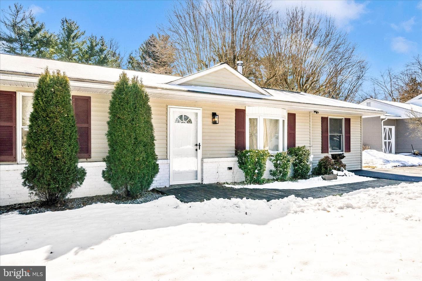 923 Klees Mill Road photo 2