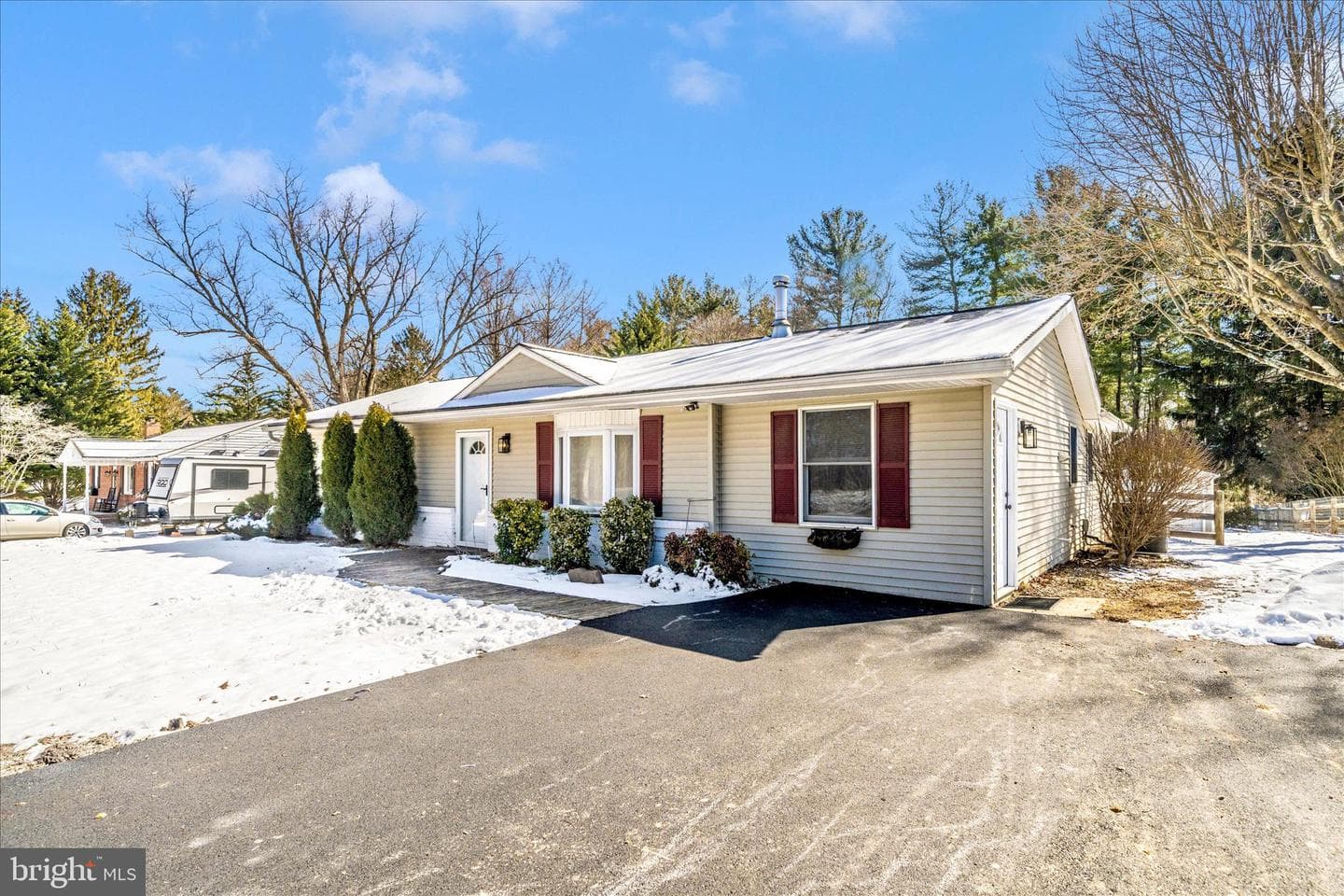 923 Klees Mill Road photo 48