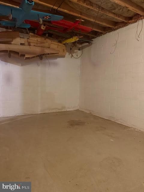 312 E Broadway Street photo 21