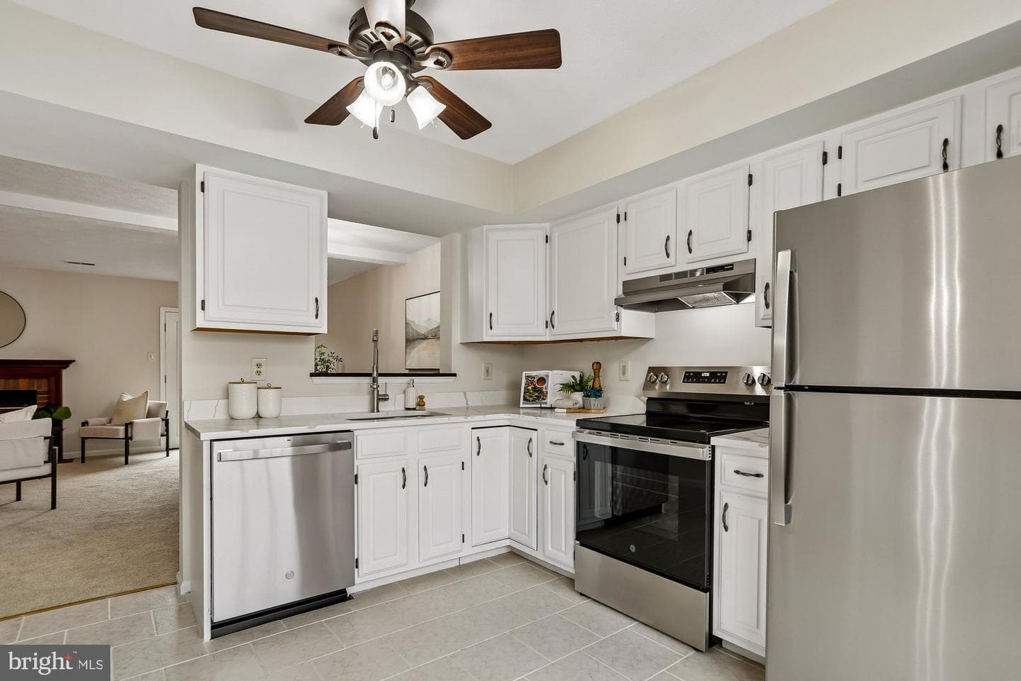 513 South Hills Court photo 3