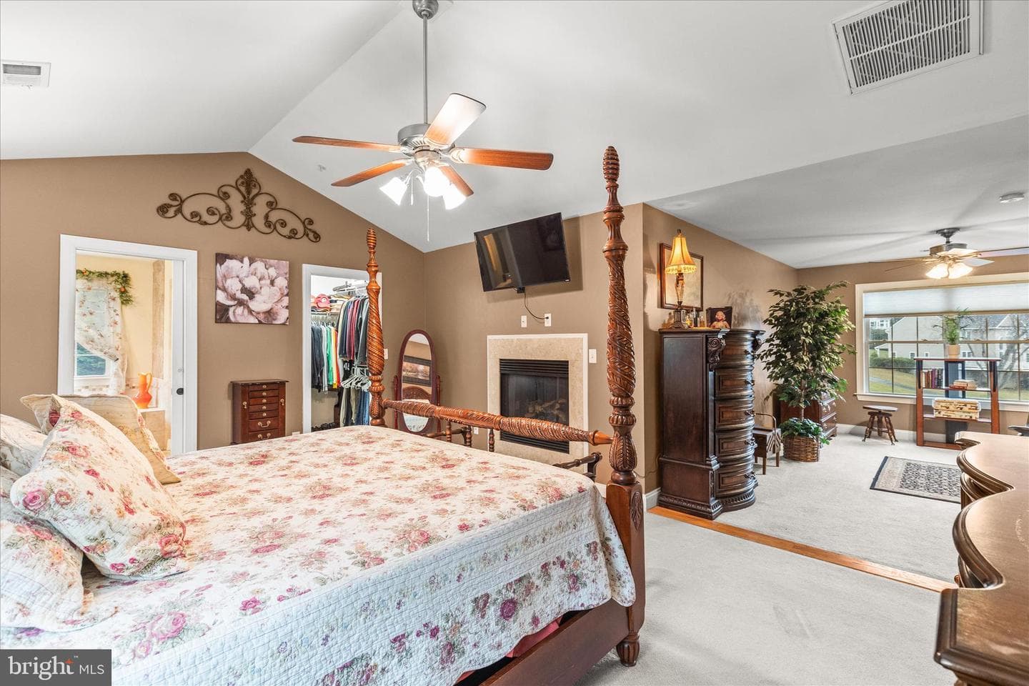 659 Downhill Drive photo 31