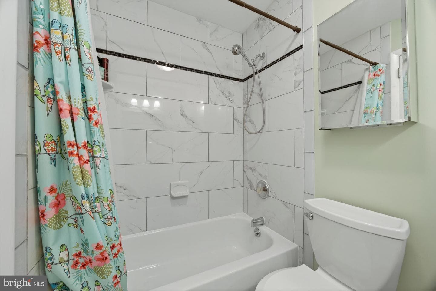 107 White Way photo 30