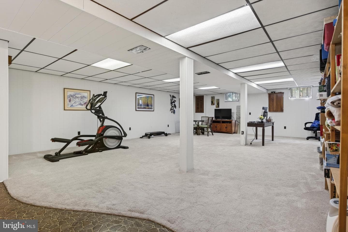 107 White Way photo 31