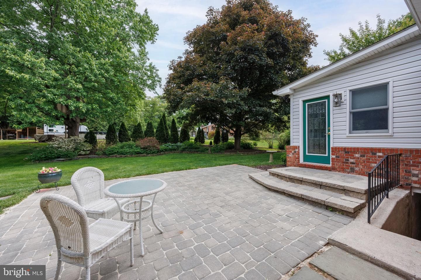 107 White Way photo 35