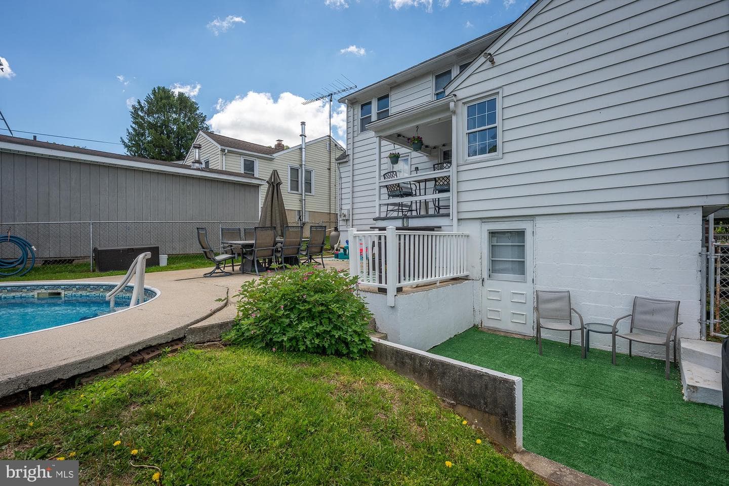 463 E Green Street photo 42