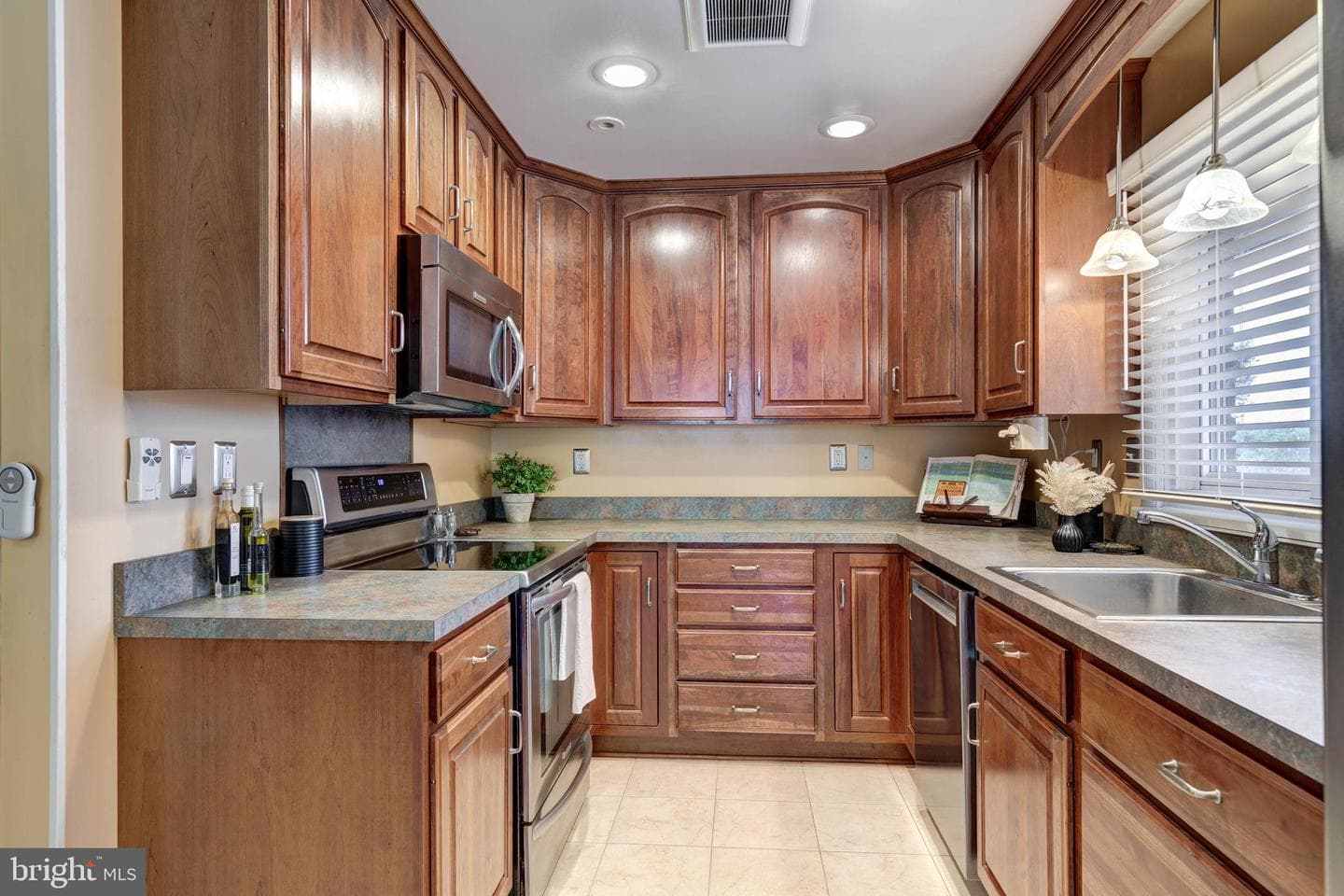 2409 Deer Park Road photo 31