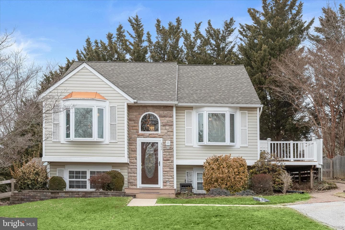 862 Elmwood Court