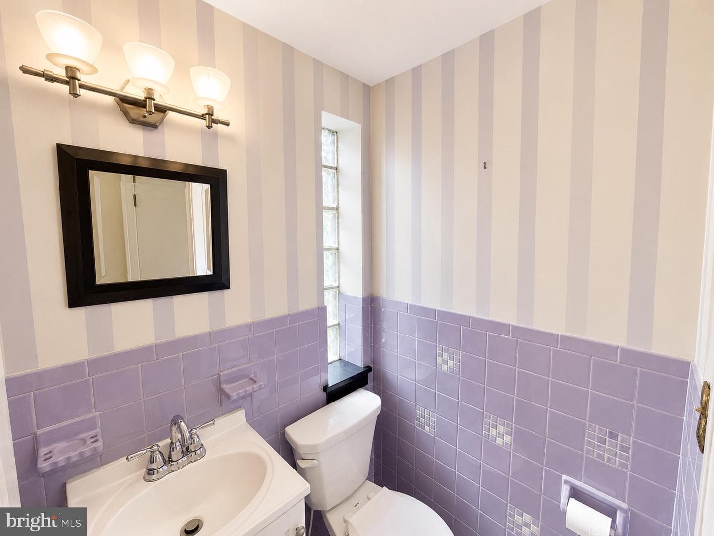 102 Bond Street photo 17