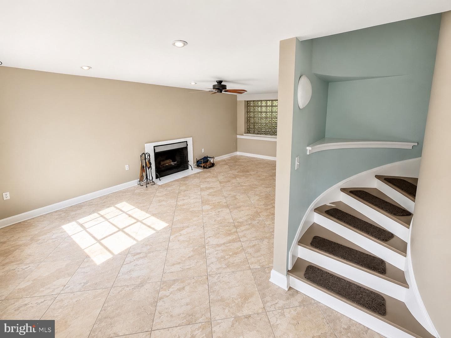 102 Bond Street photo 7