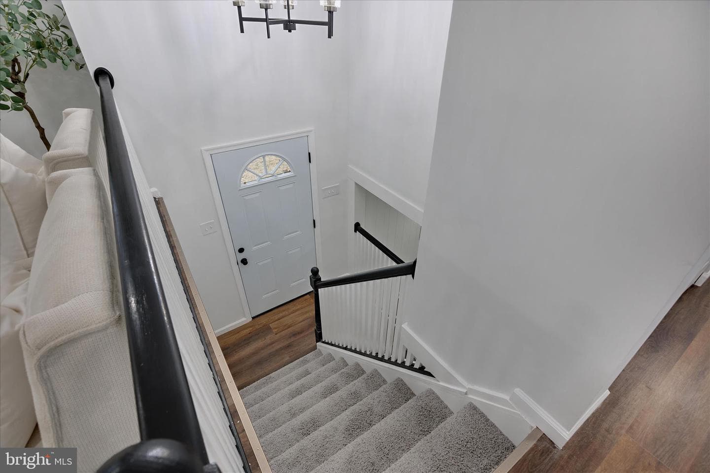 1716 Gemini Drive photo 4