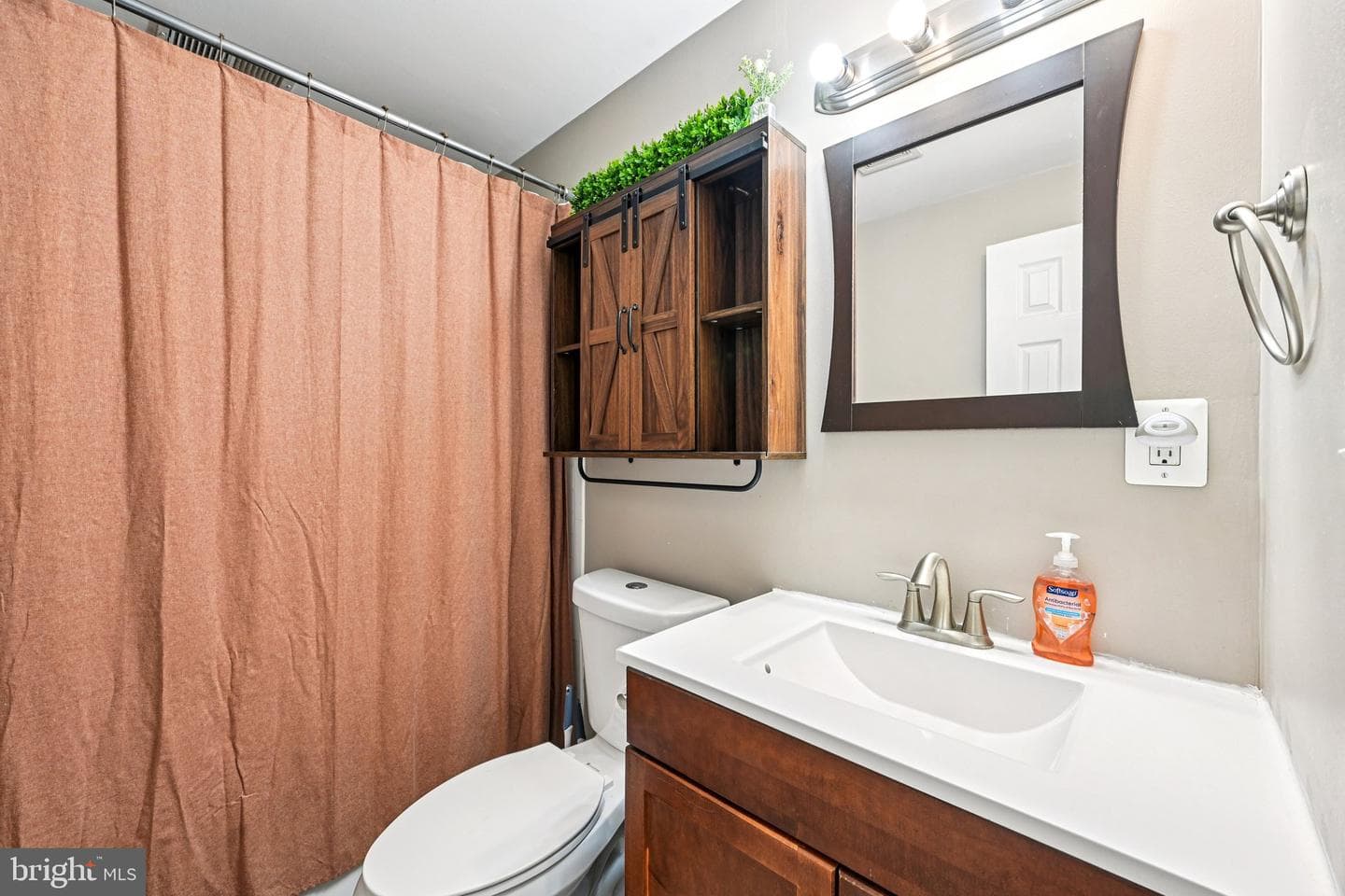 1516 Cherry Avenue photo 28