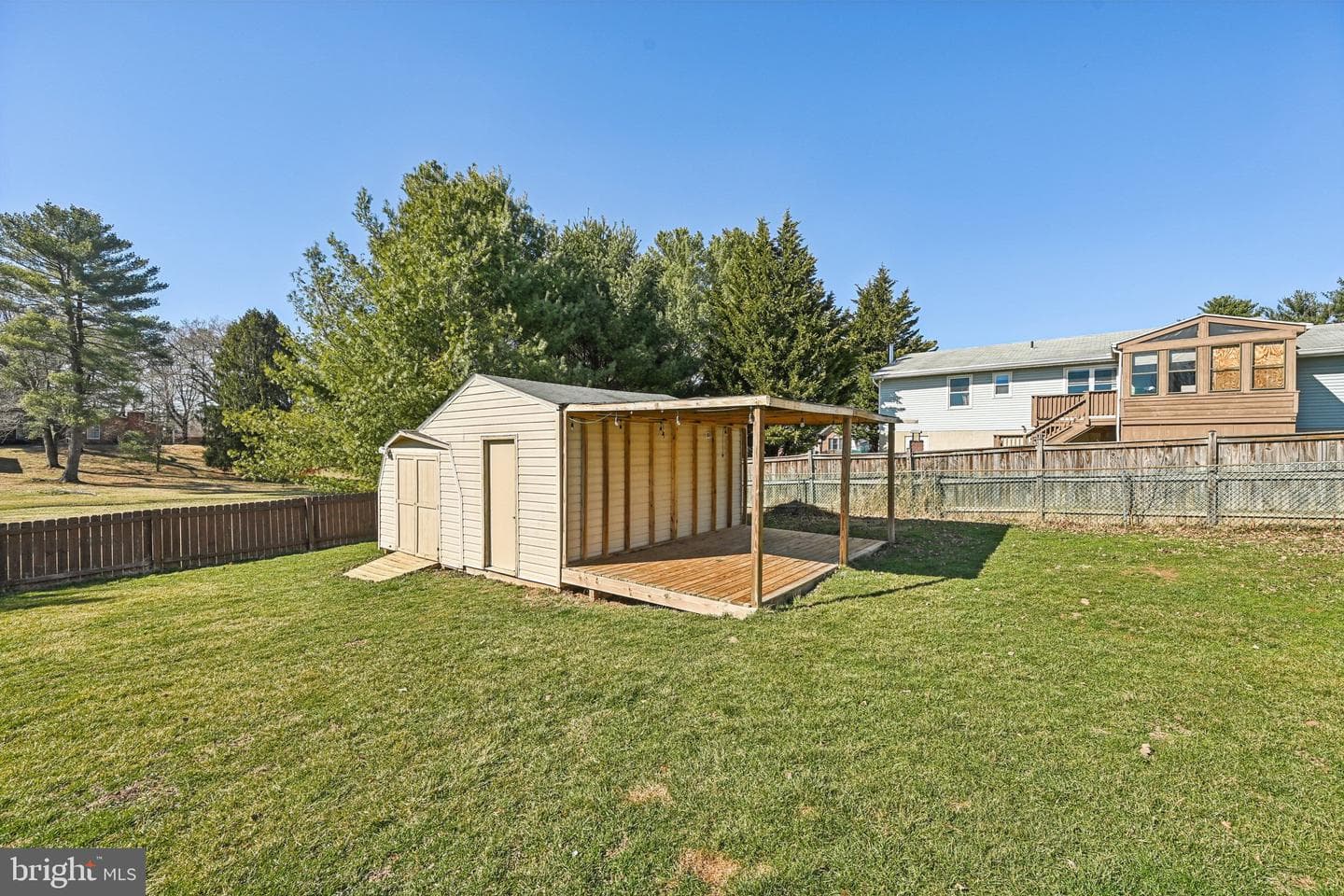 1516 Cherry Avenue photo 37