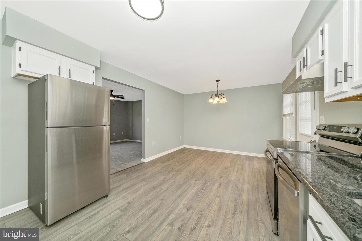 412 Windy Knoll Drive photo 23