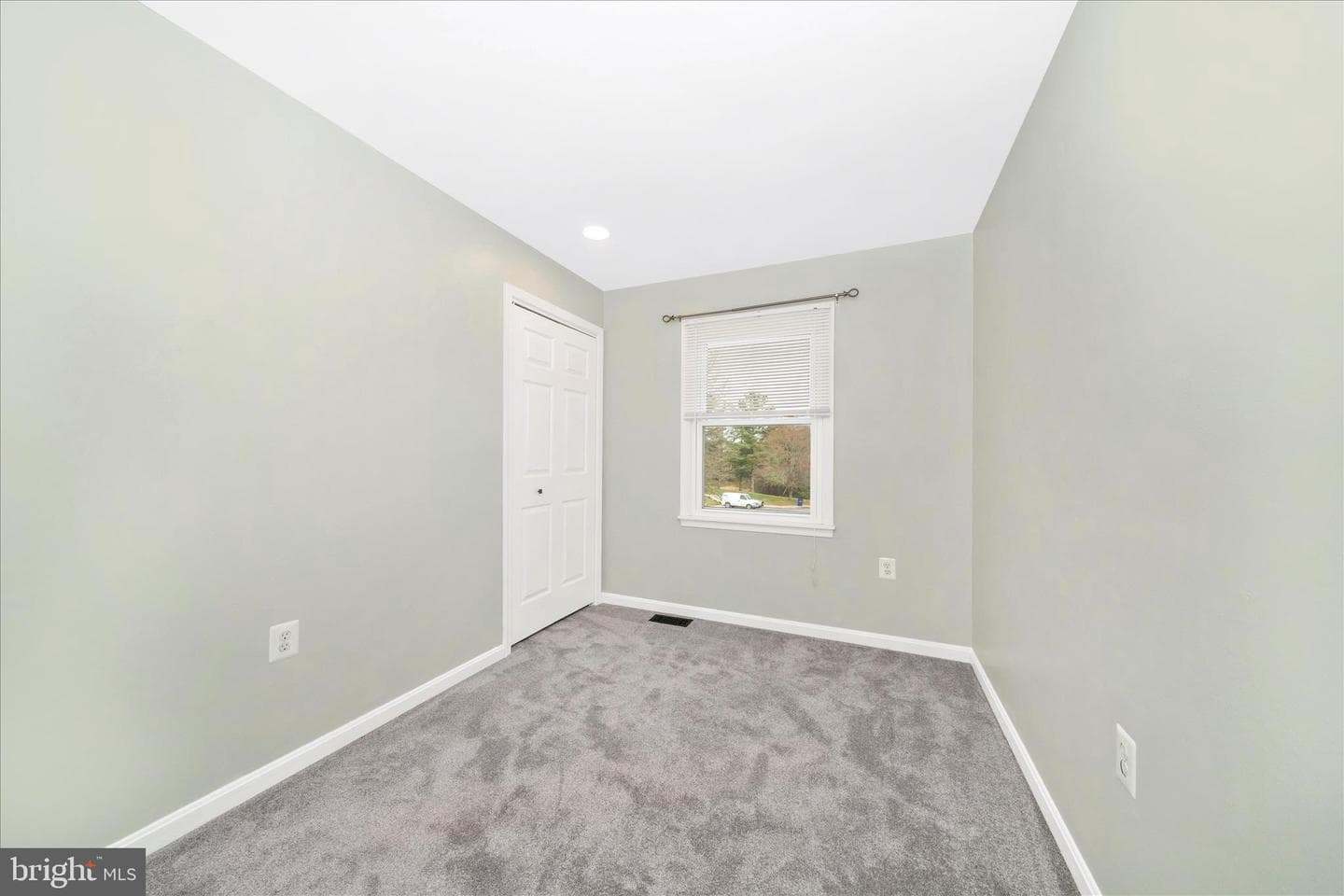 412 Windy Knoll Drive photo 32