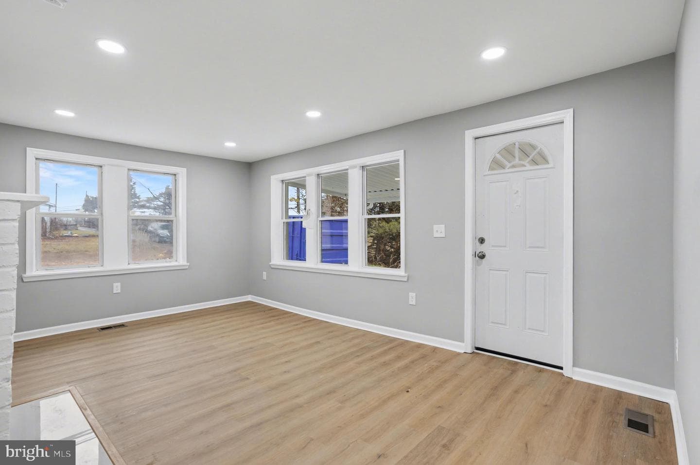 413 Obrecht Road photo 10