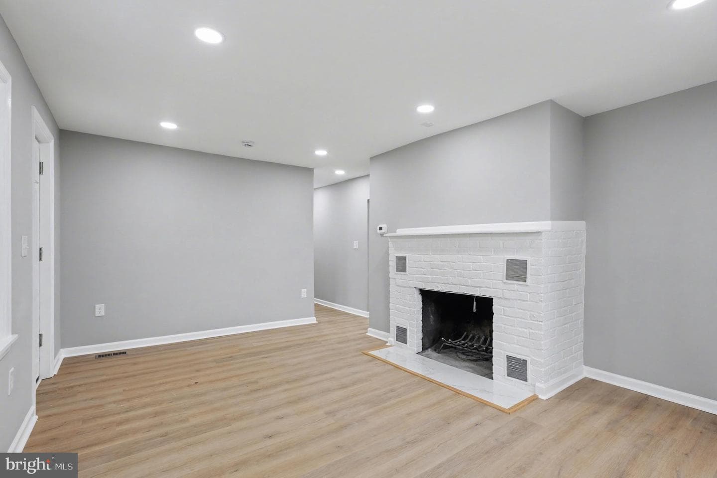 413 Obrecht Road photo 11