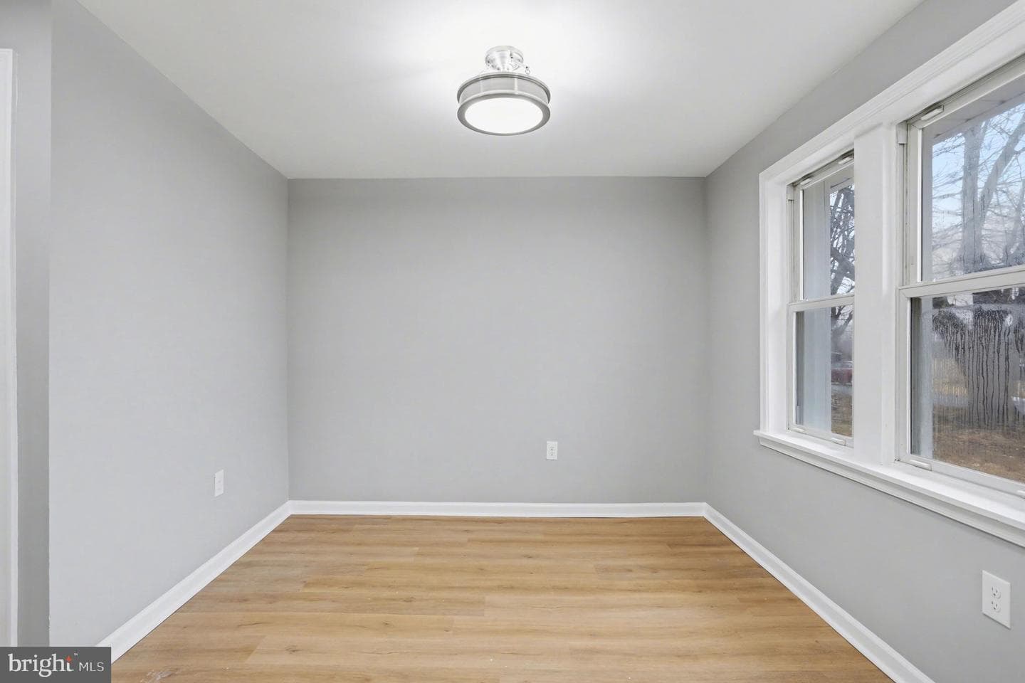 413 Obrecht Road photo 13