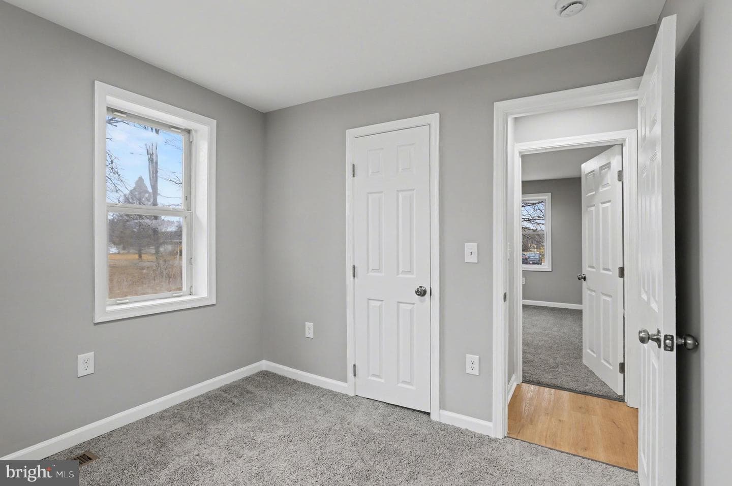 413 Obrecht Road photo 16