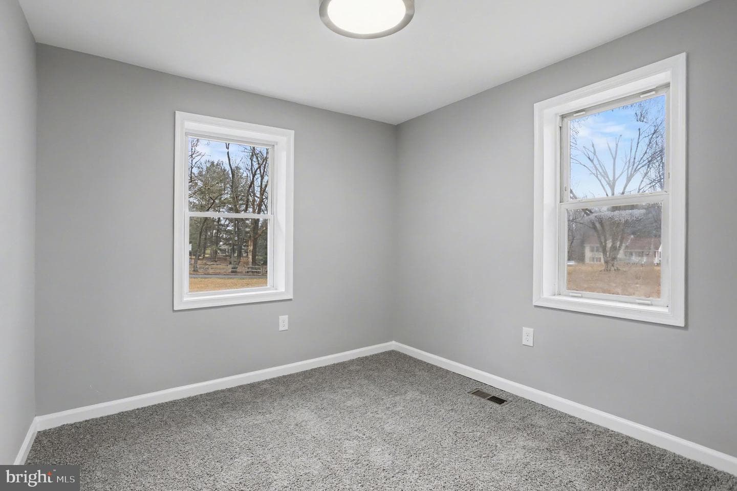 413 Obrecht Road photo 17
