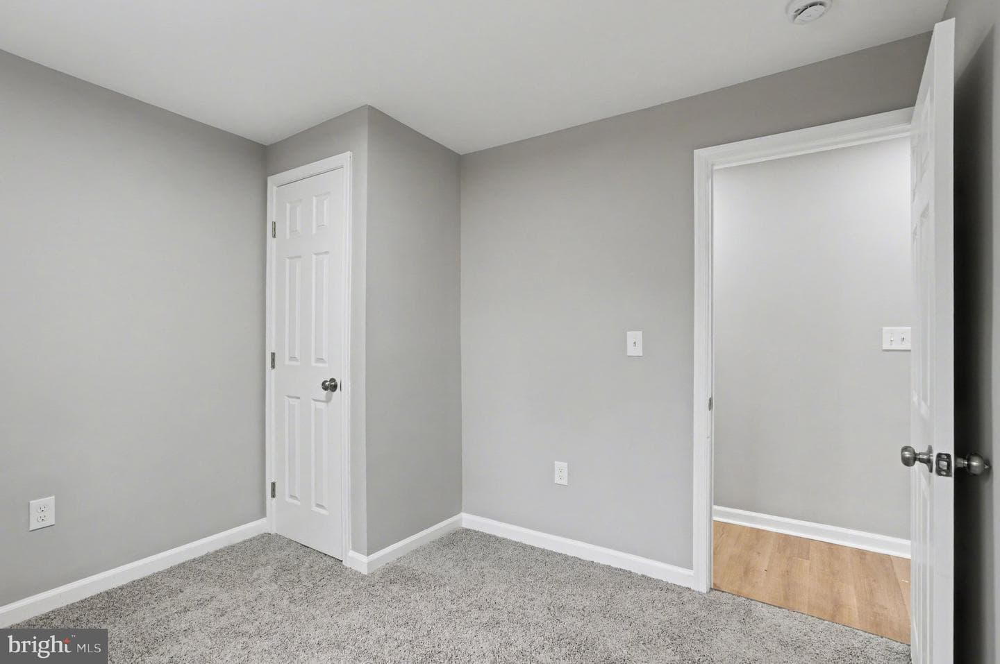 413 Obrecht Road photo 18