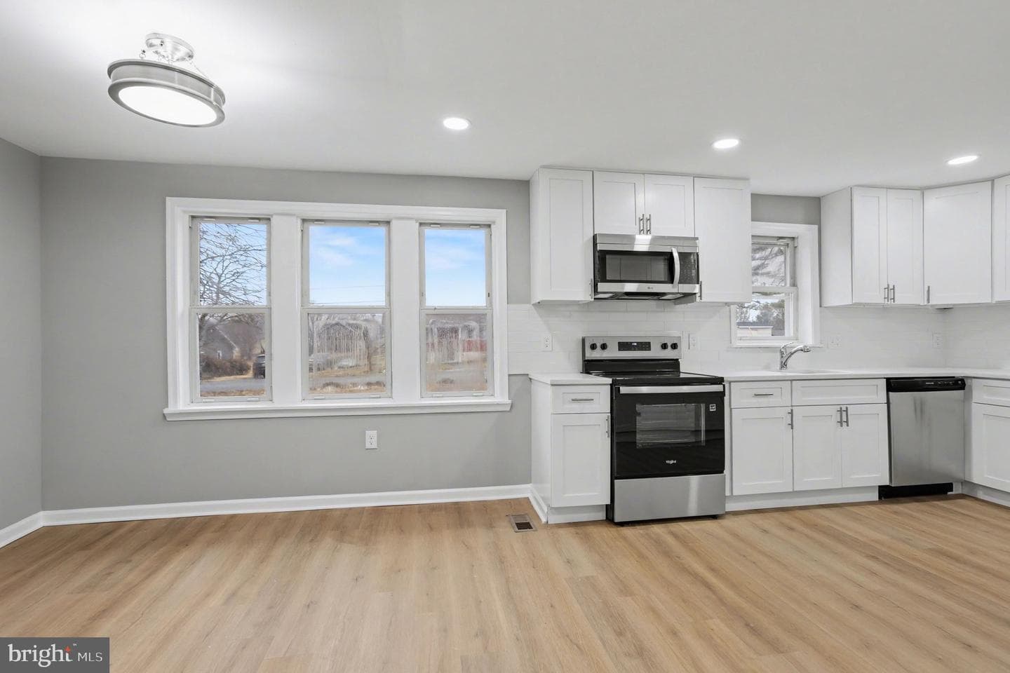 413 Obrecht Road photo 7