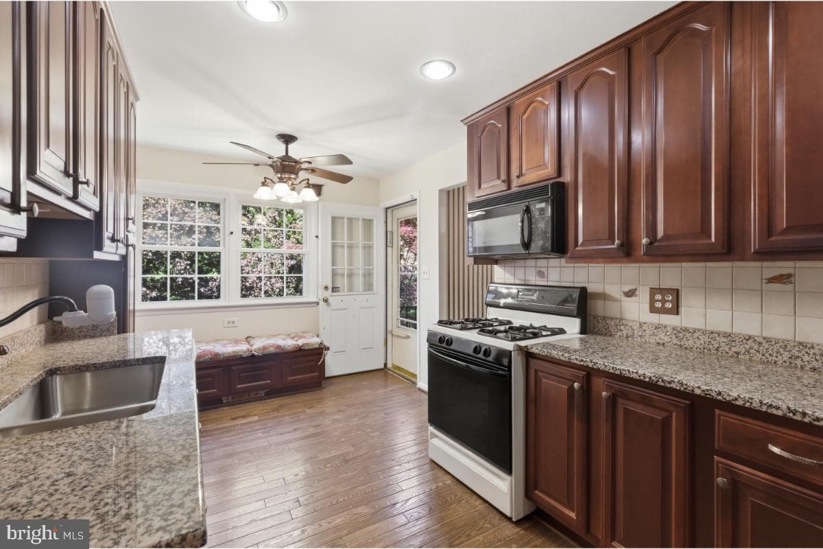 4402 Klee Court photo 23