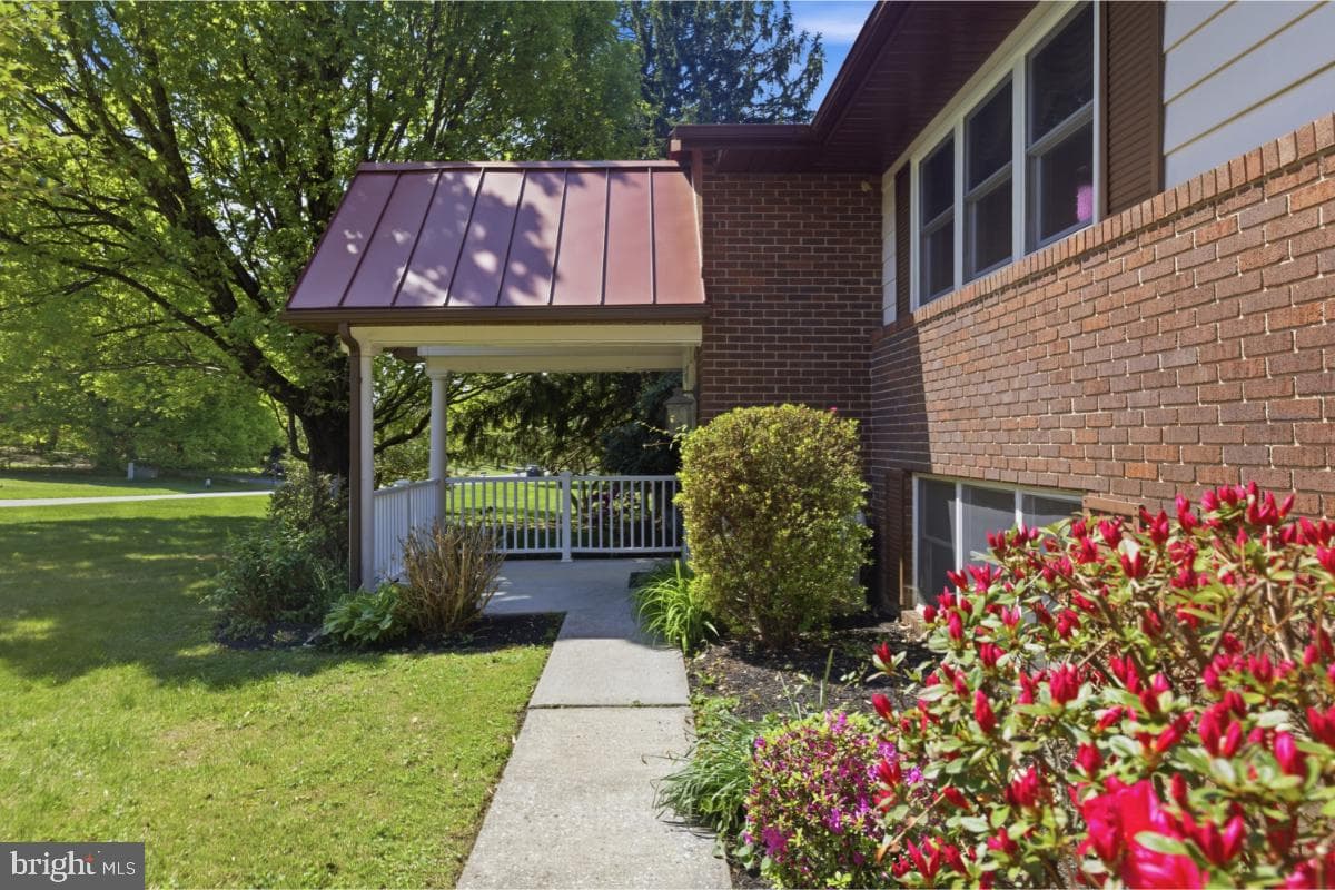 4402 Klee Court photo 7