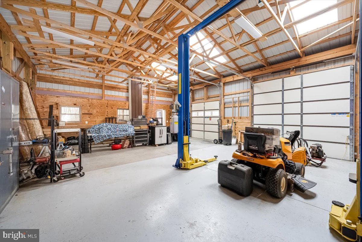 2324 Carrollton Road photo 51