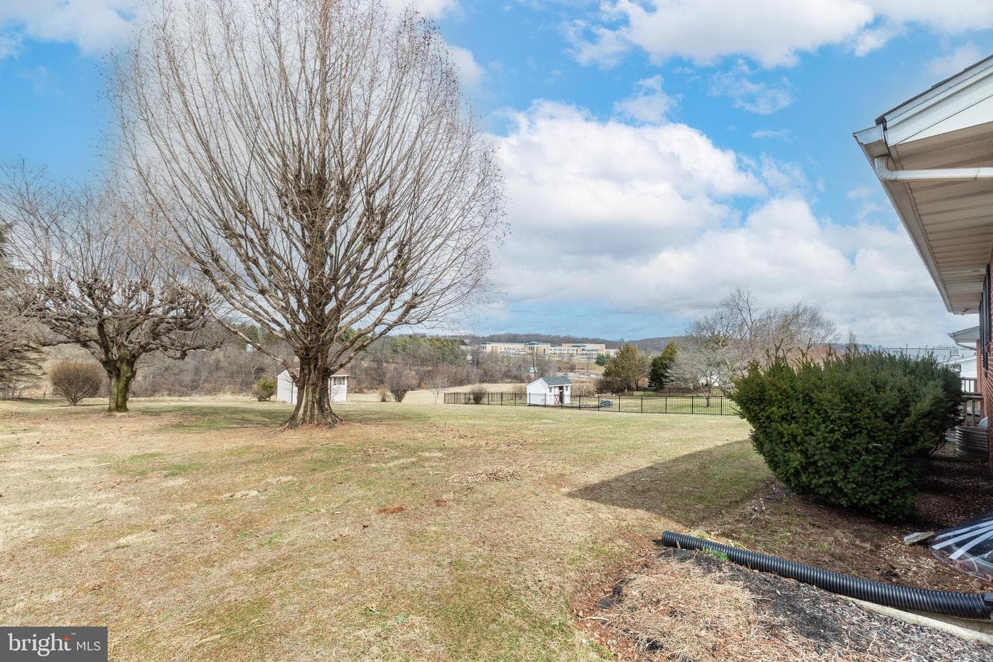 3284 Charmil Drive photo 38