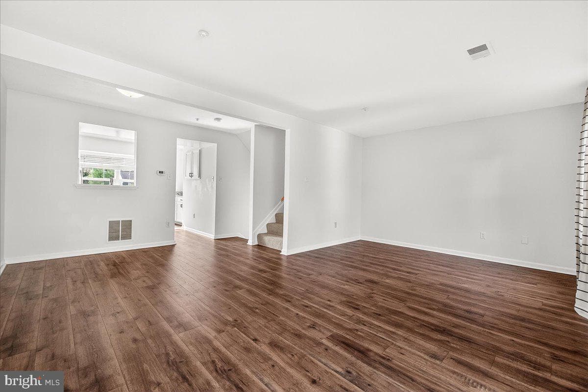 6338 Jacobs Court photo 18