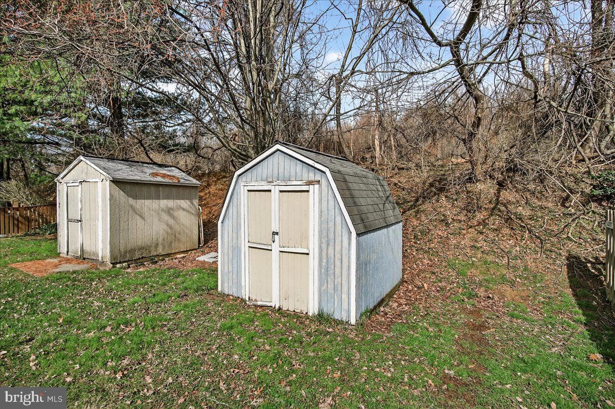 6338 Jacobs Court photo 35