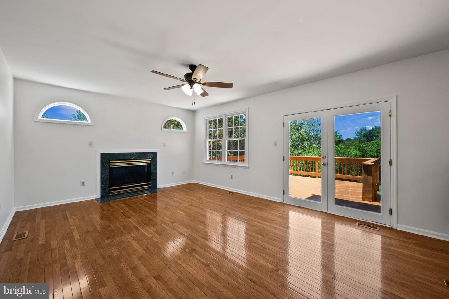 1003 Gleneagle Court photo 11