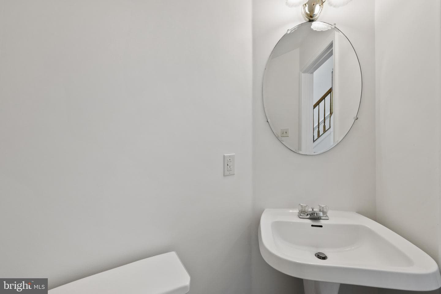 1003 Gleneagle Court photo 13