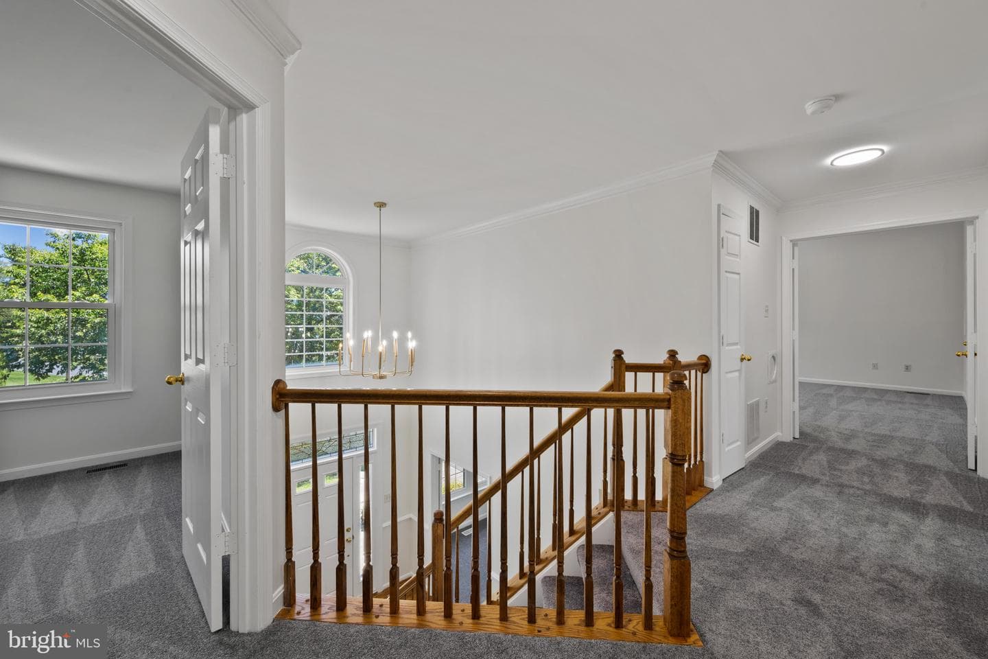1003 Gleneagle Court photo 14
