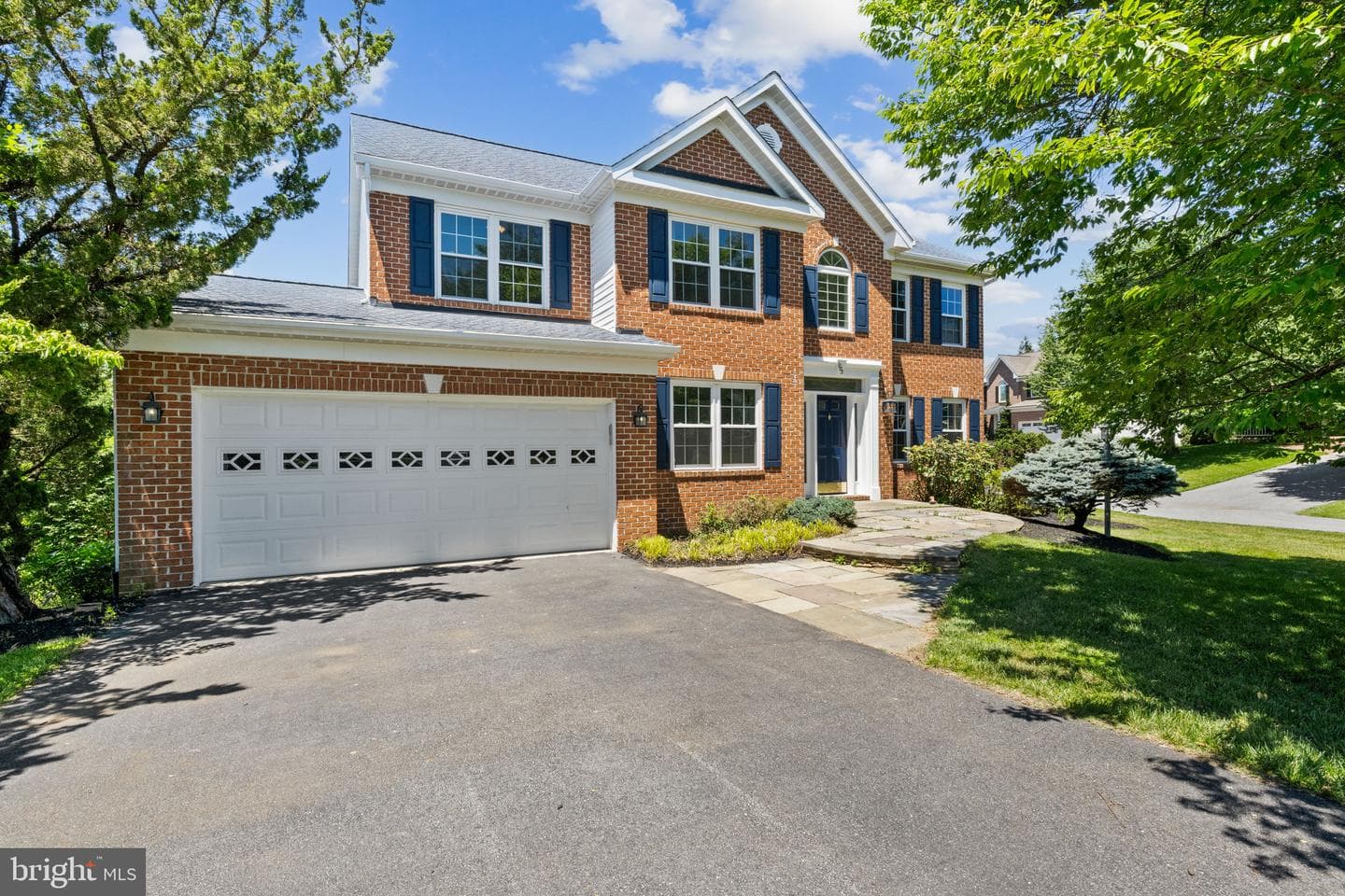1003 Gleneagle Court photo 2