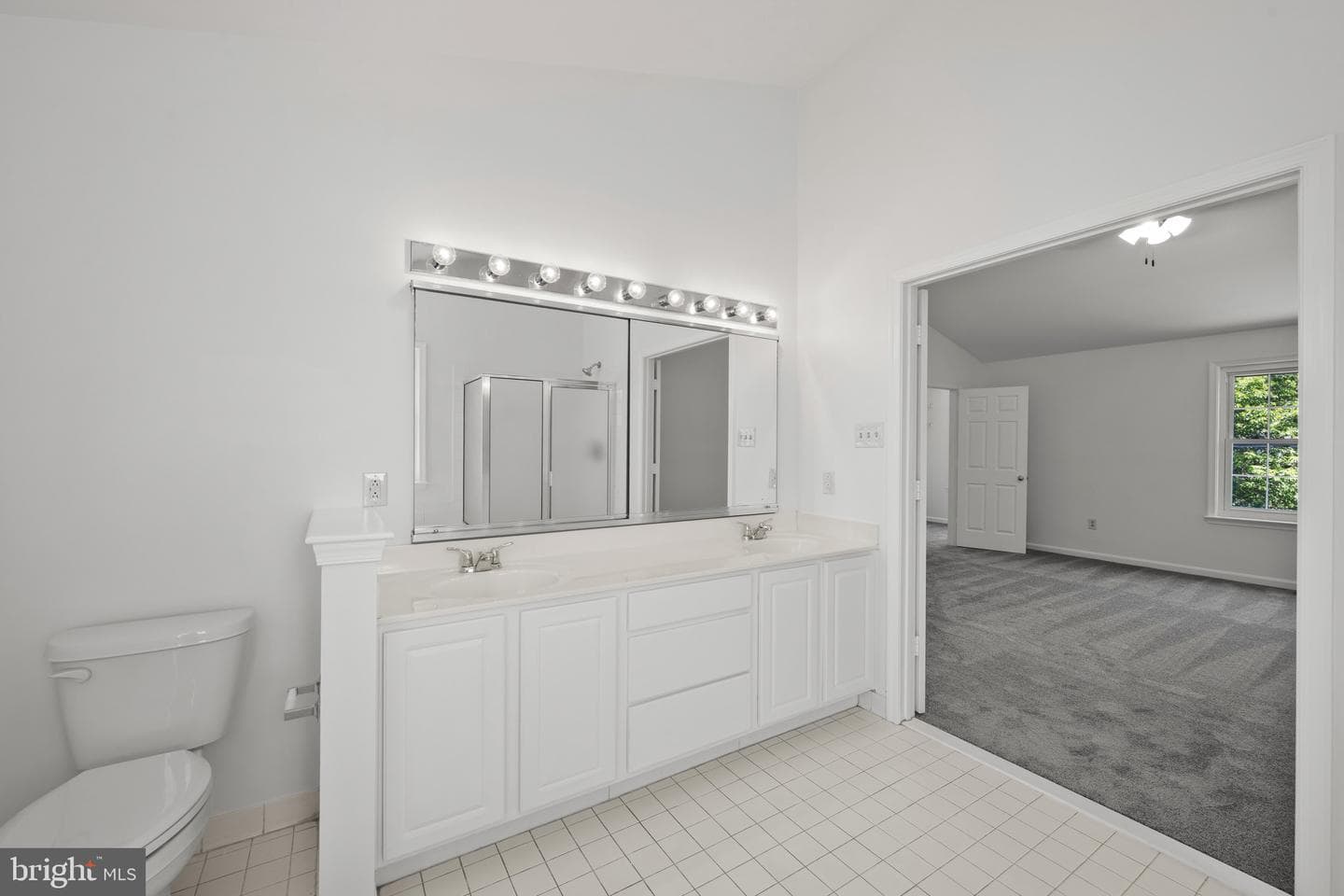 1003 Gleneagle Court photo 23