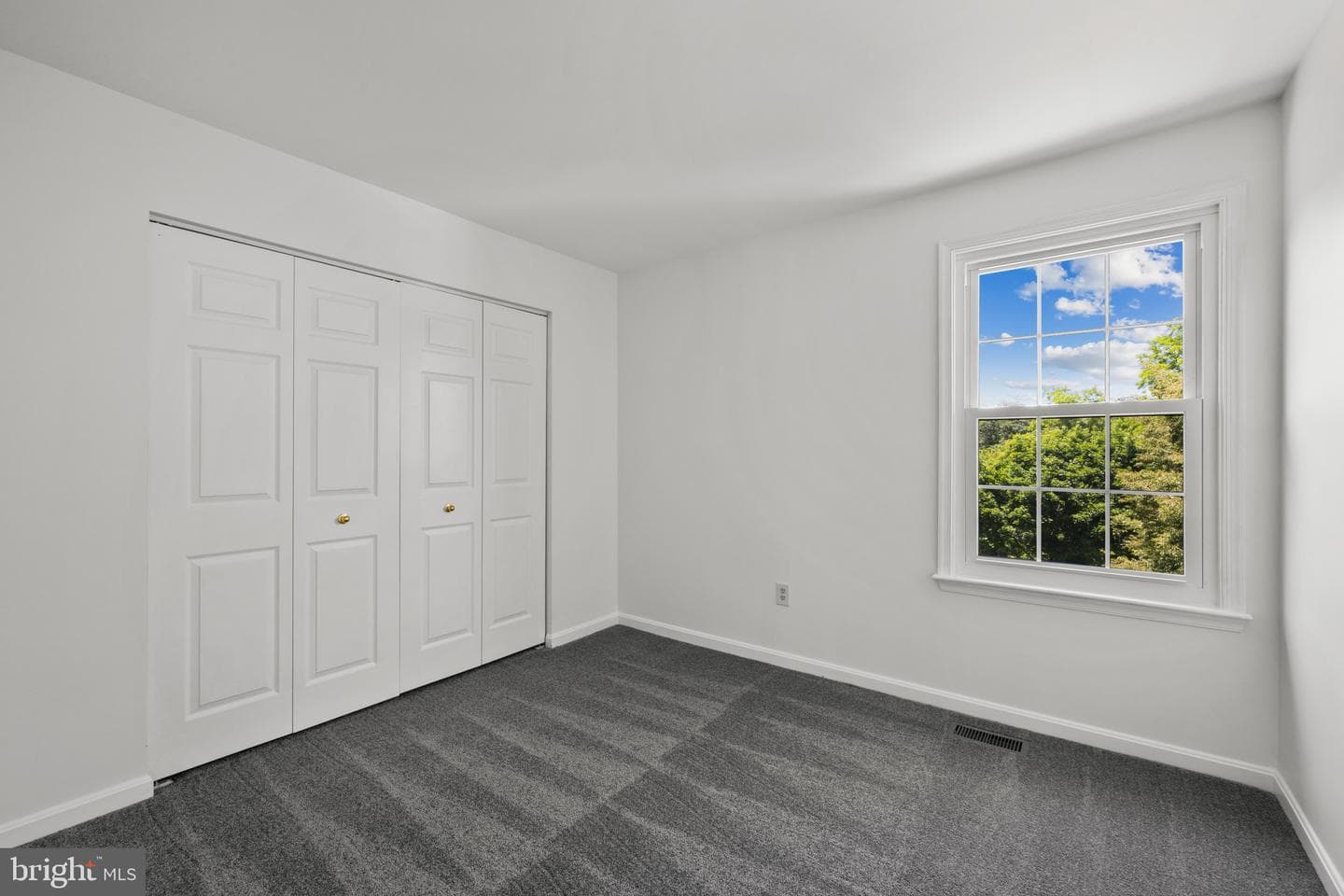 1003 Gleneagle Court photo 27