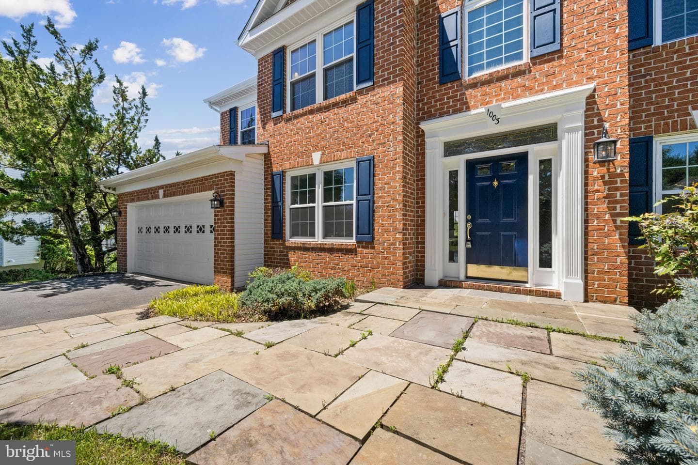 1003 Gleneagle Court photo 3
