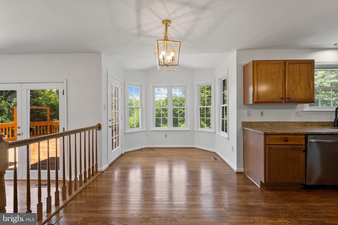 1003 Gleneagle Court photo 8