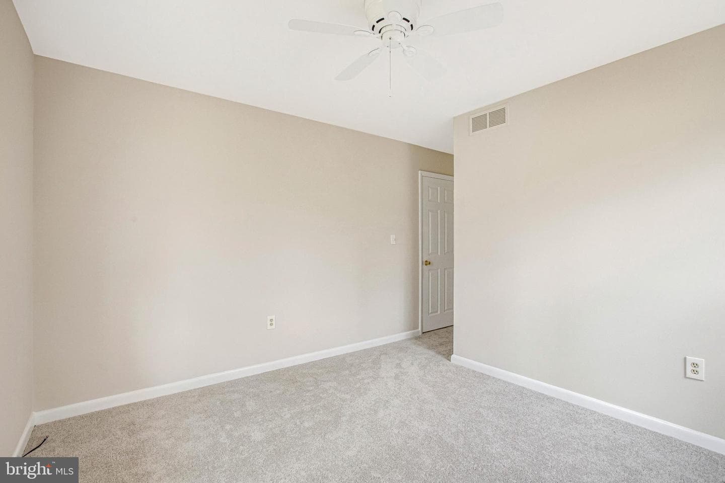 5205 Gate House Court photo 17
