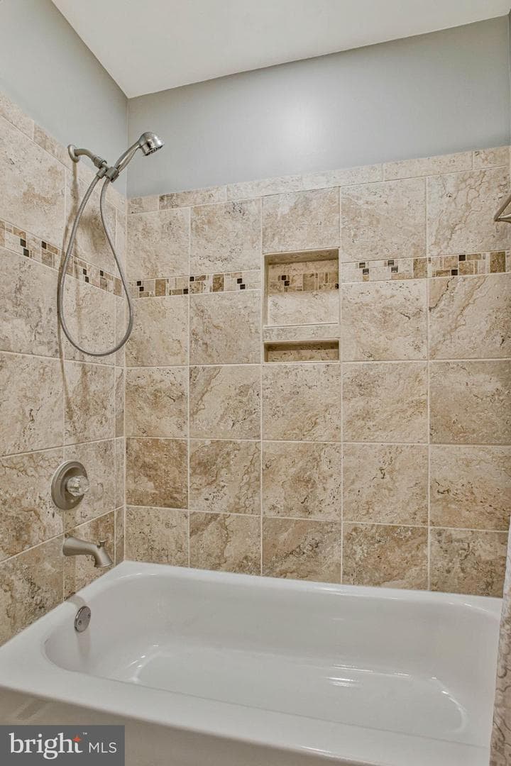 5205 Gate House Court photo 19