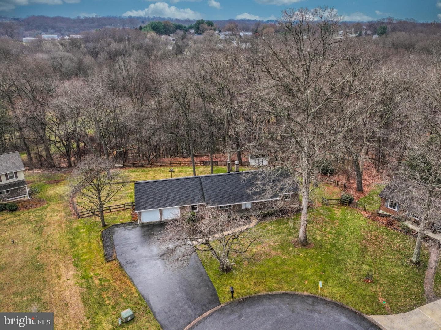 5205 Gate House Court photo 34